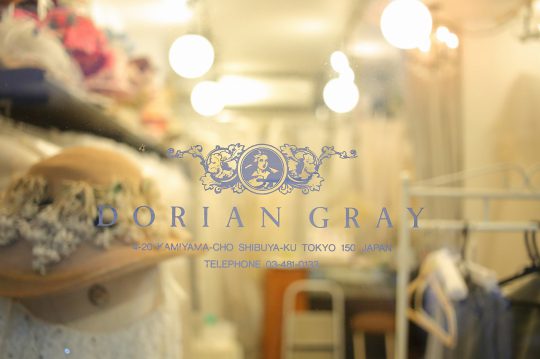 インタビュー】ヴィンテージドレスショップDORIAN GRAY｜フォト